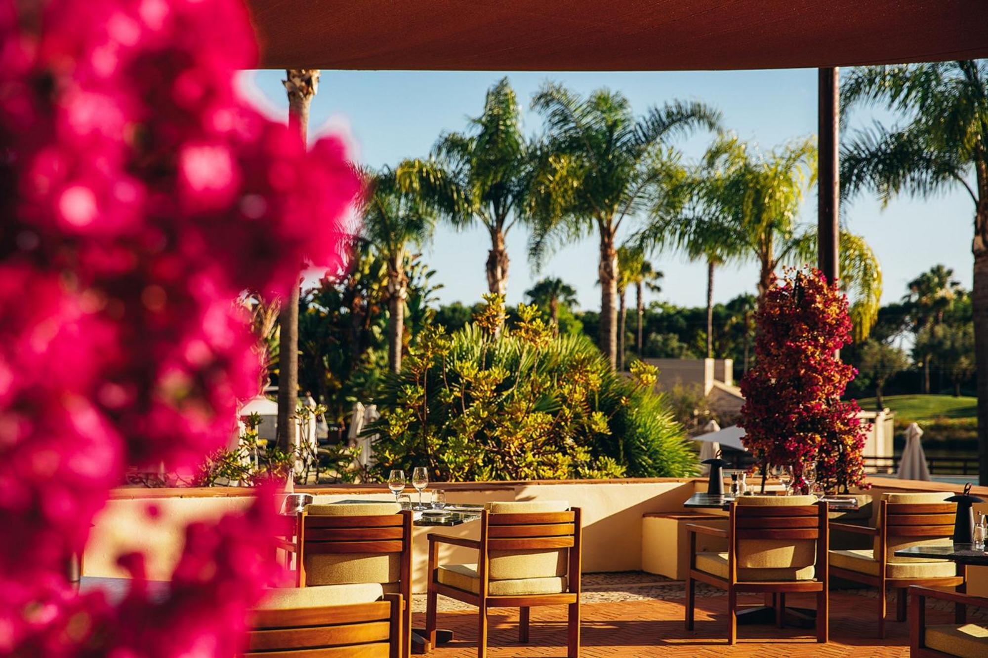 منتجع ذا لايك فيلامورا المظهر الخارجي الصورة The restaurant at the Hotel Unique