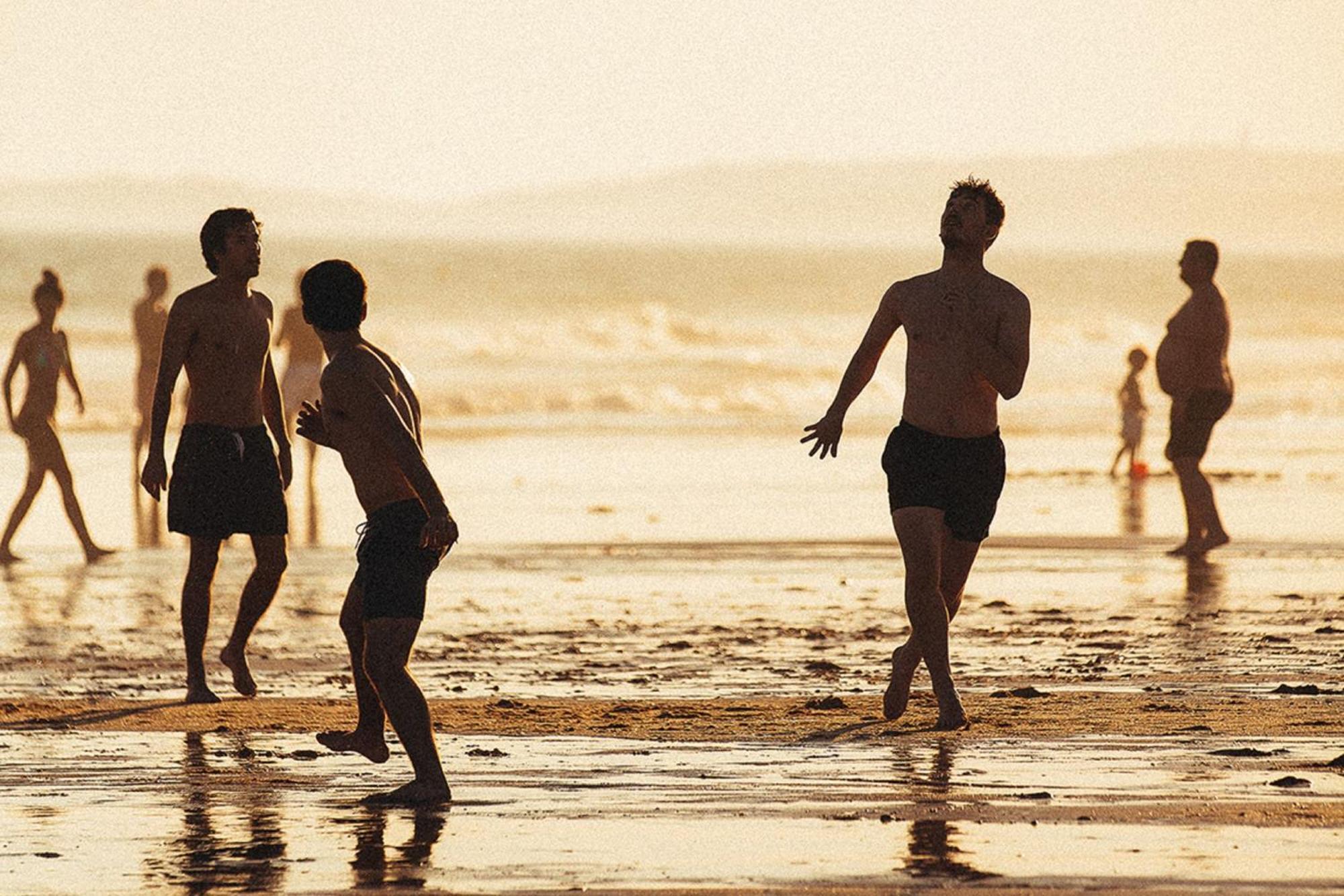منتجع ذا لايك فيلامورا المظهر الخارجي الصورة Beach rugby at the Bay of Plenty