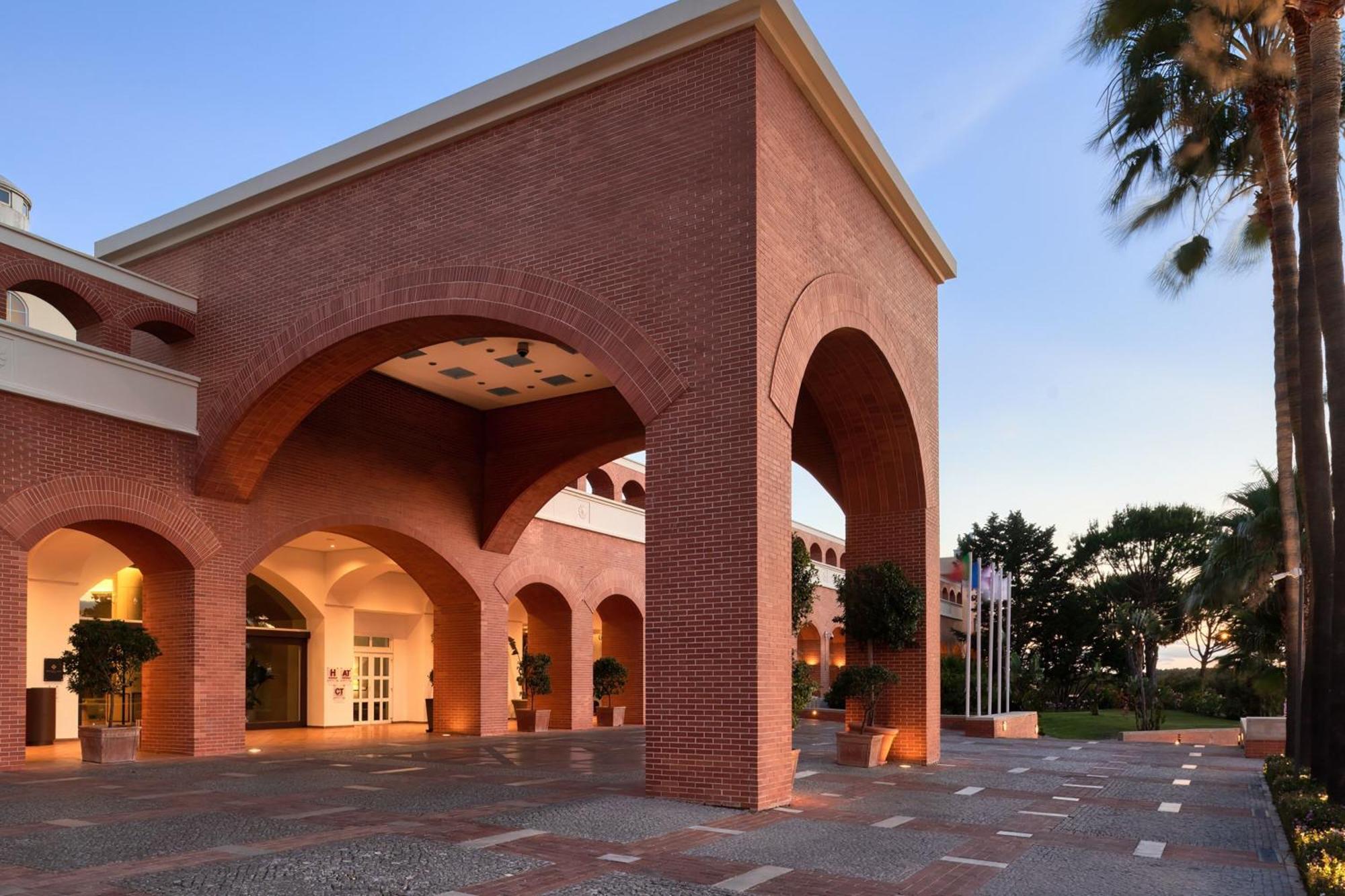 منتجع ذا لايك فيلامورا المظهر الخارجي الصورة The hotel's entrance